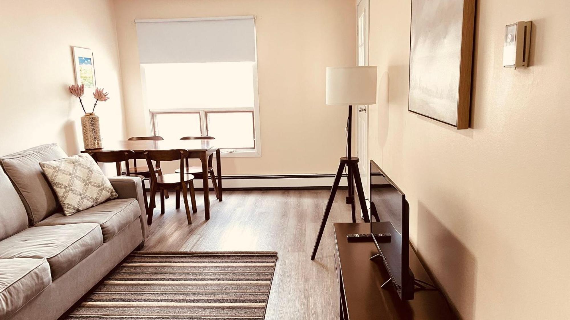 #304 Mountain View 1Br In Canmore Dt ภายนอก รูปภาพ